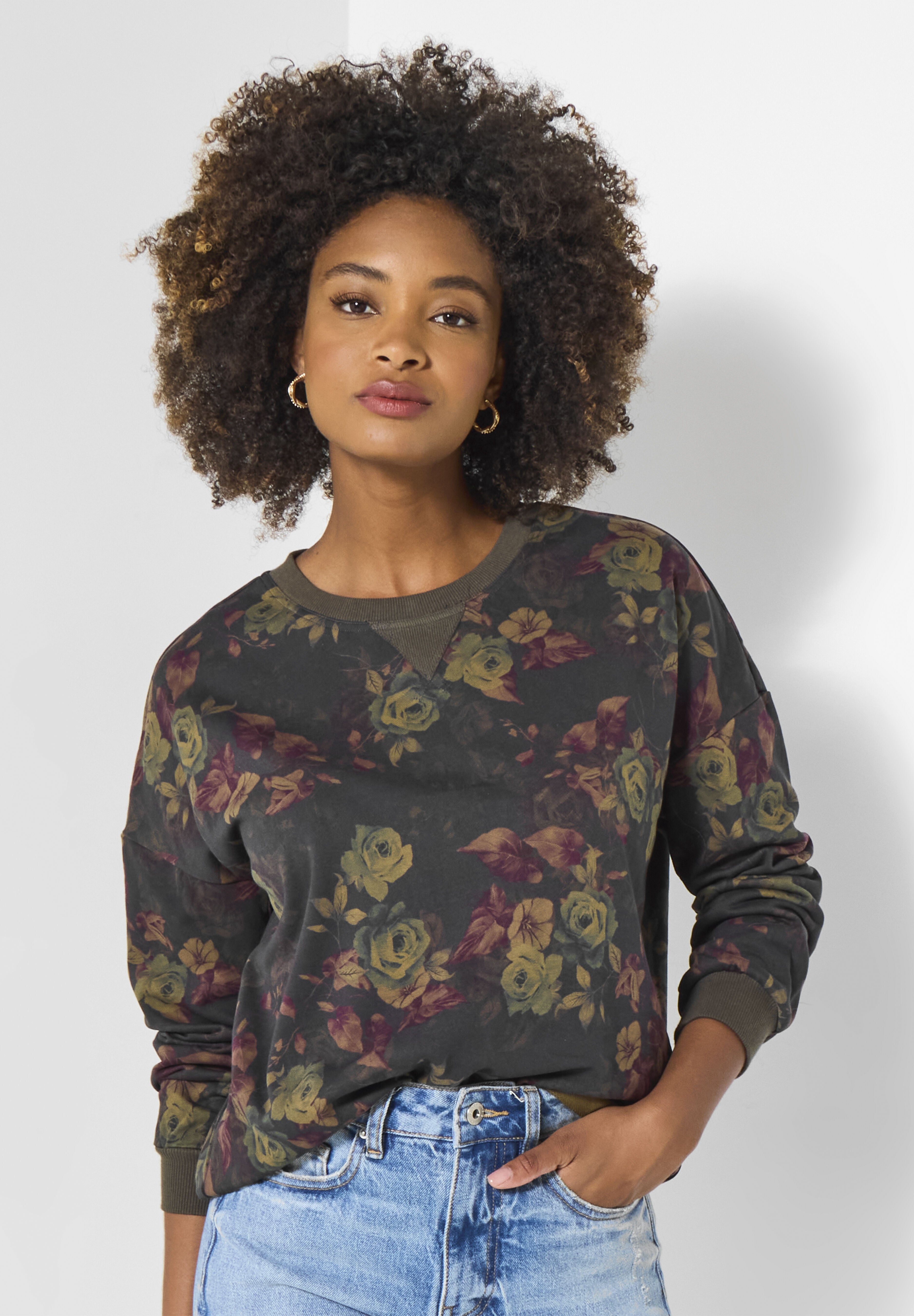 Weekend Crew Neck Pullover