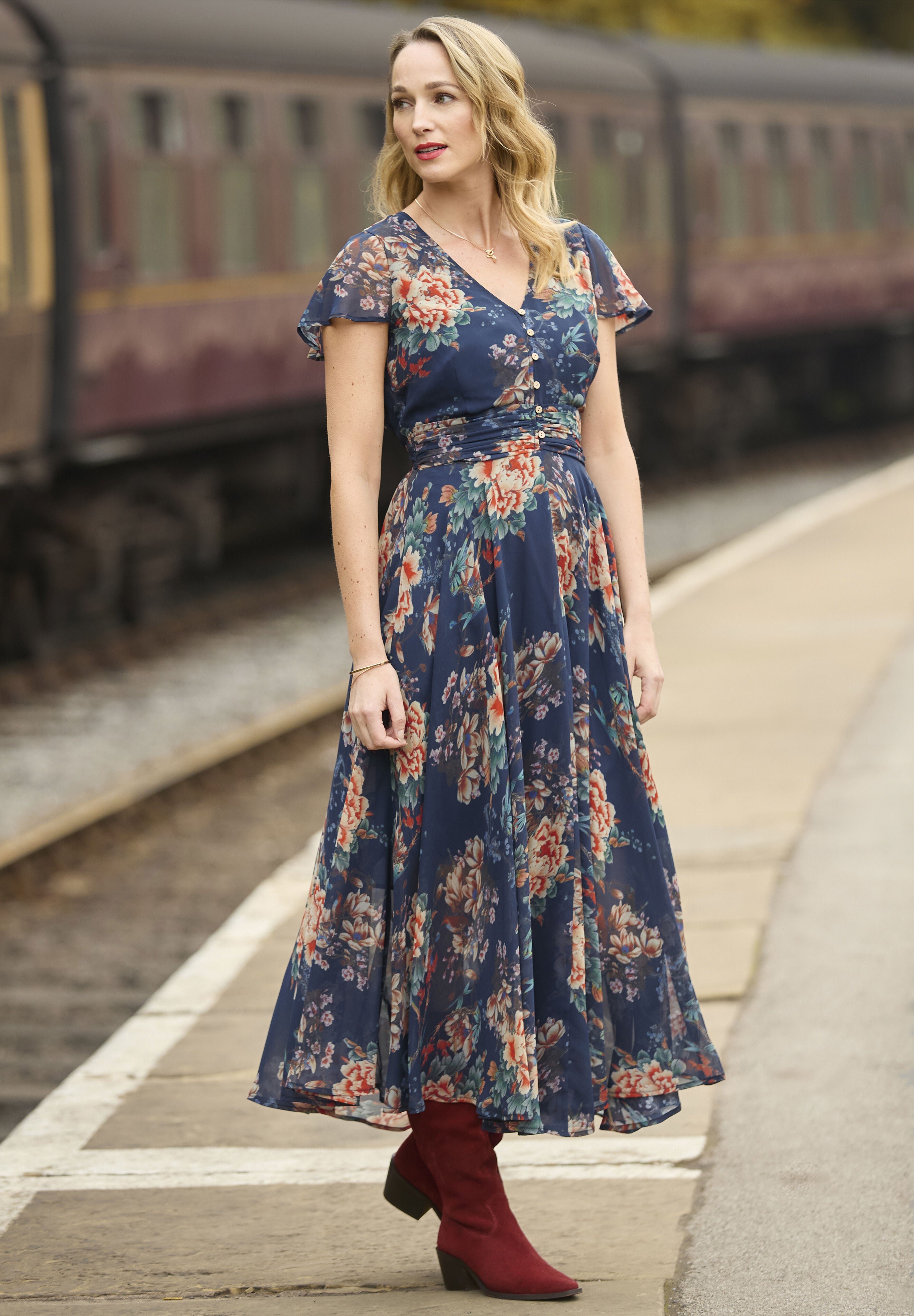 Flutter Sleeve Flyaway Maxi Dress, PRETTY PETALS, alternate image number 5