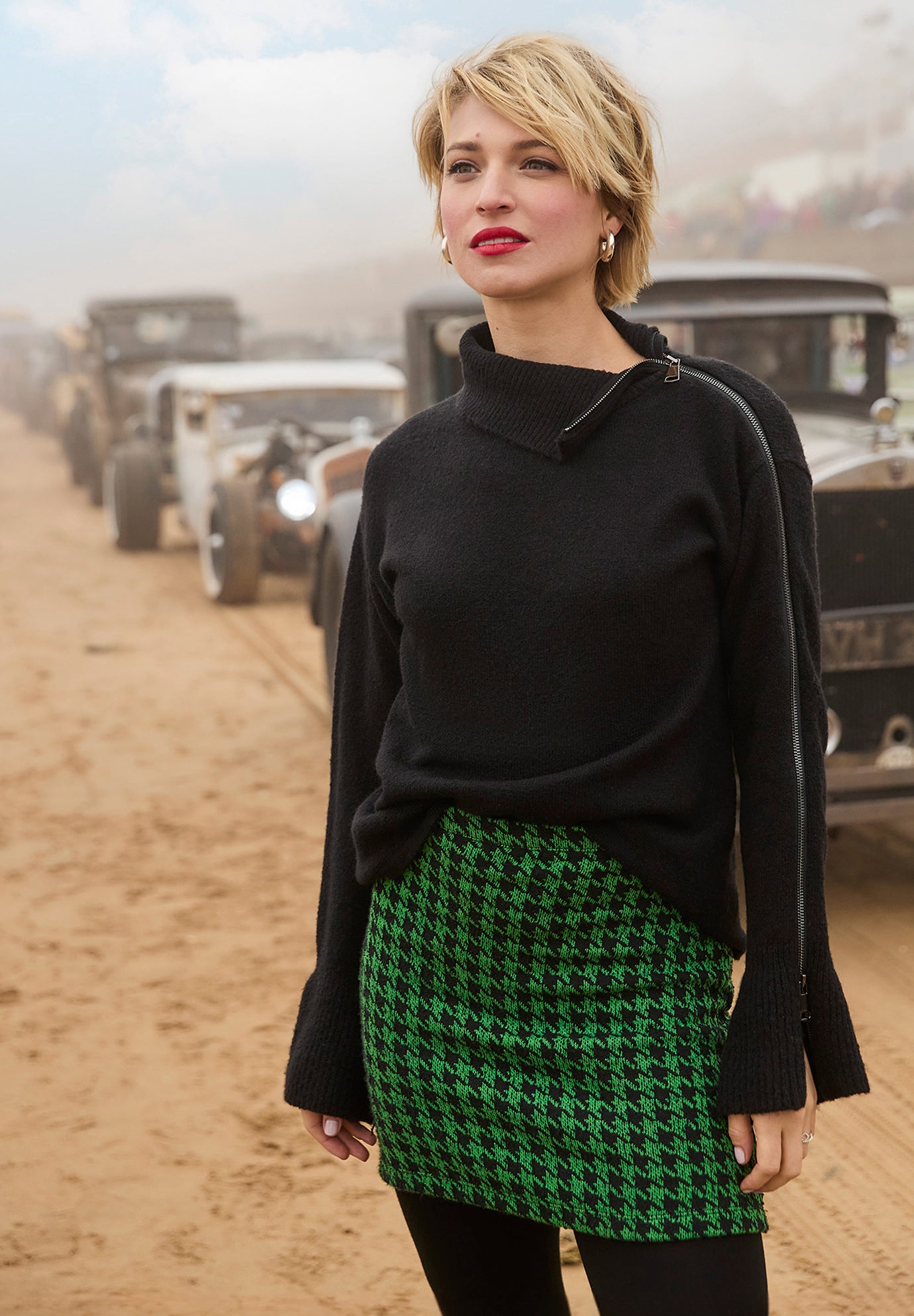 Asymmetrical Zip Neck Pullover Sweater image number 6